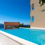 In Mit Grosser Terrasse By Interhome