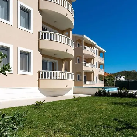 In Mit Grosser Terrasse By Interhome Daire Dugi Rat