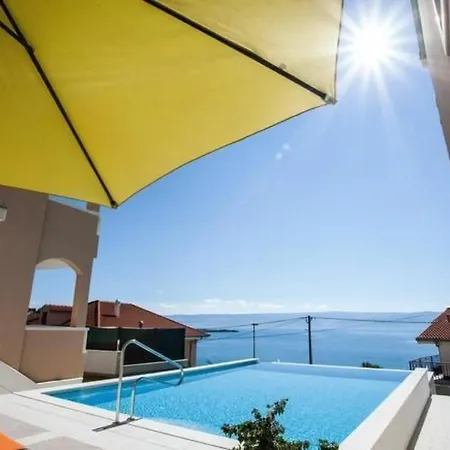 In Mit Grosser Terrasse By Interhome
